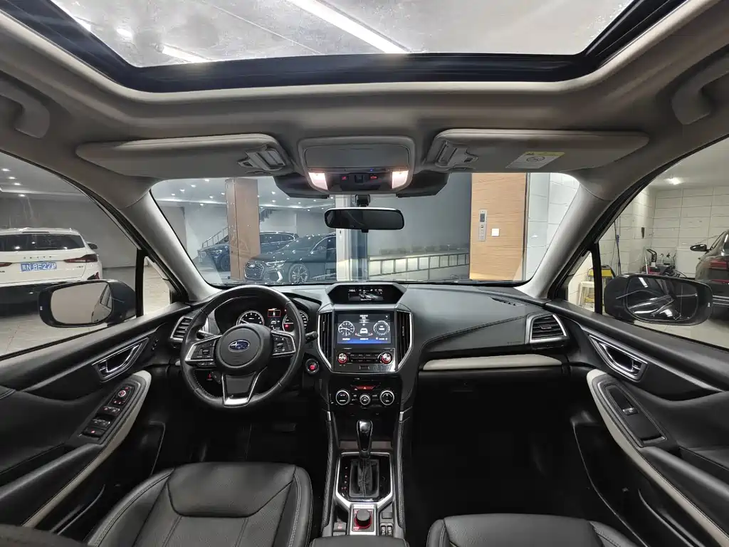Subaru Forester 2022 — фото 15