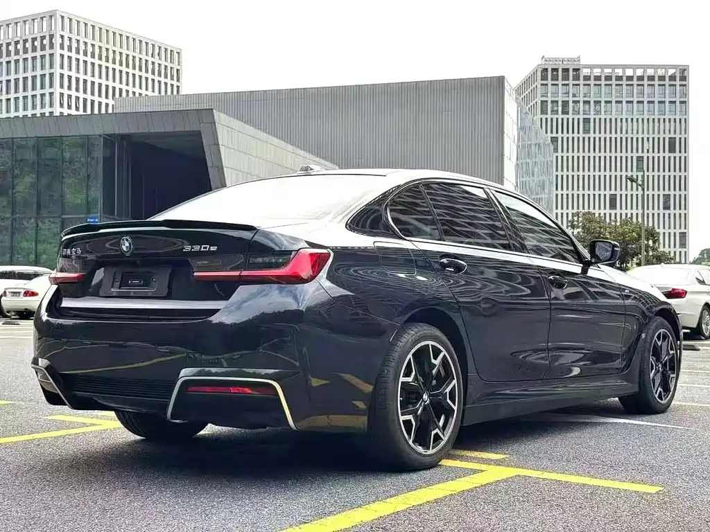 BMW i3 2024 — фото 12