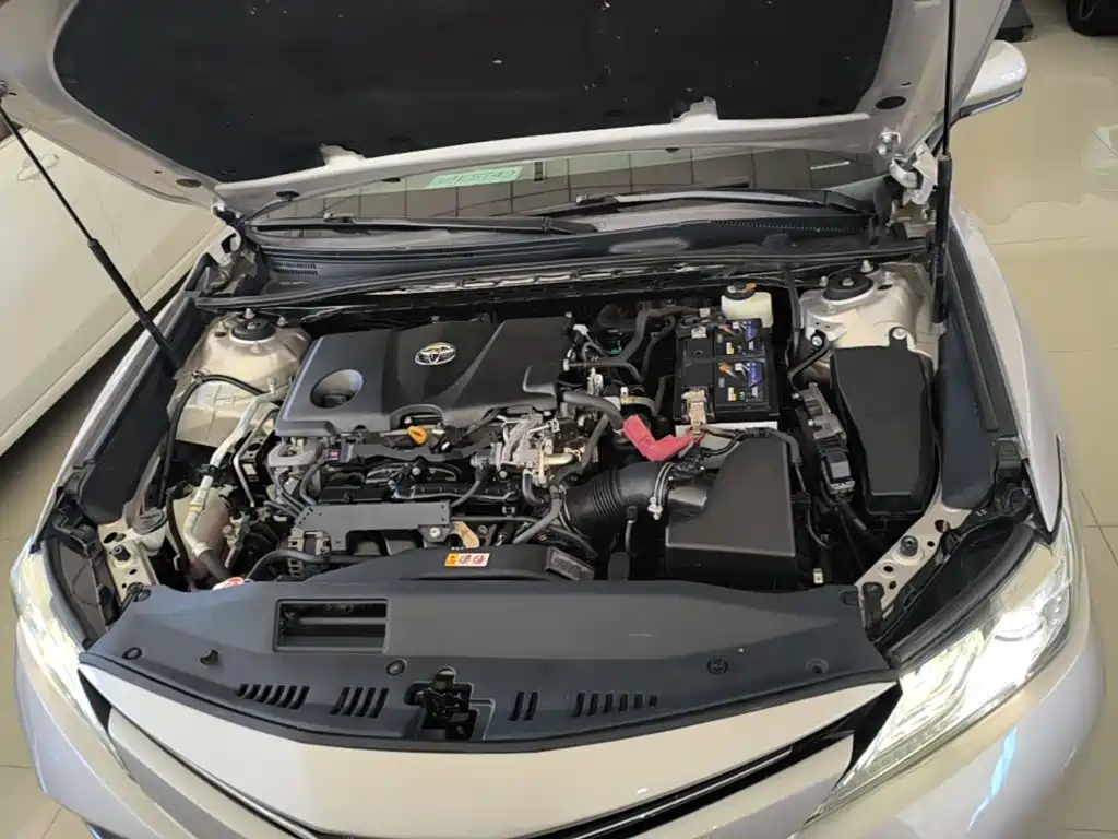 Toyota Camry 2018 — фото 20