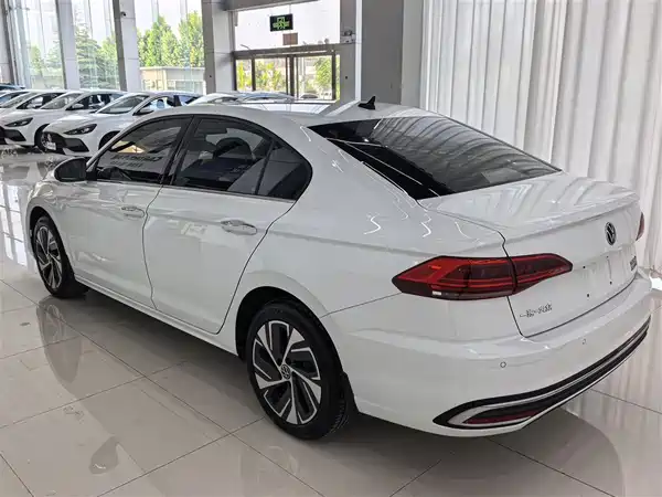 Volkswagen Bora 2024