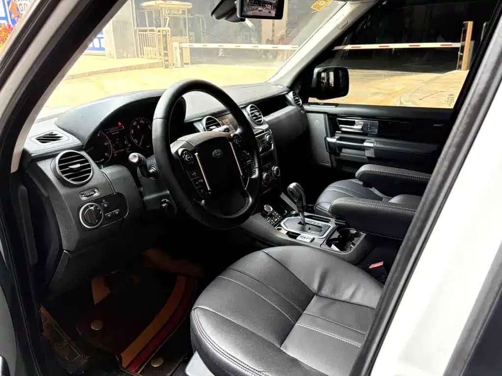 Land Rover Discovery 2012