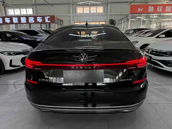 Volkswagen Passat 2022