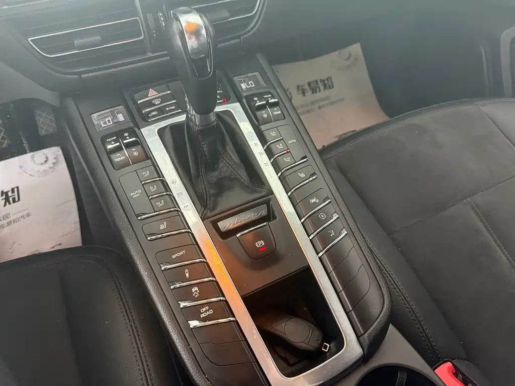 Porsche Macan 2019 — фото 9