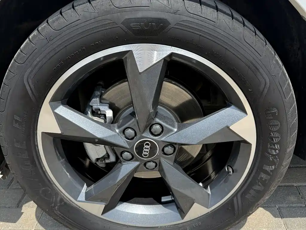 Audi Q3 2023 — фото 19