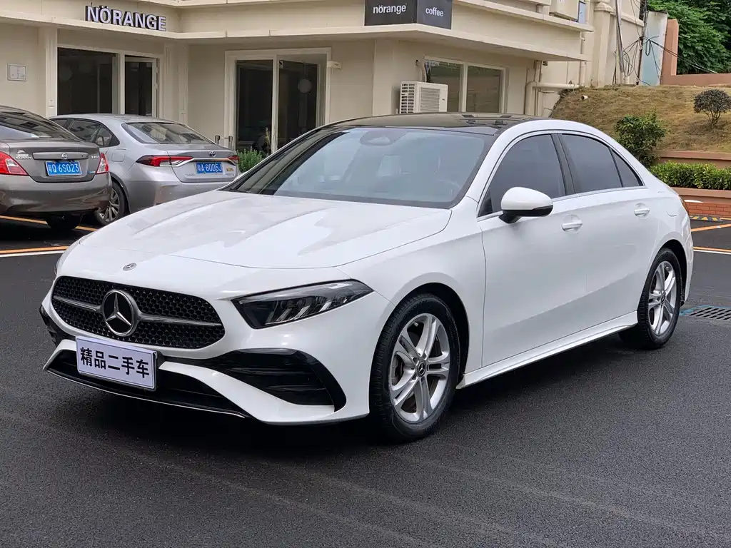 Mercedes-Benz A-Class 2024 — фото 1