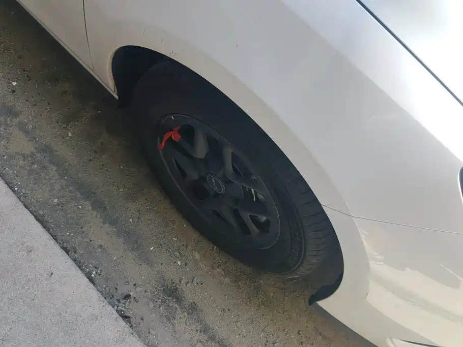 BYD Seal 05 DM-i 2025 — фото 6