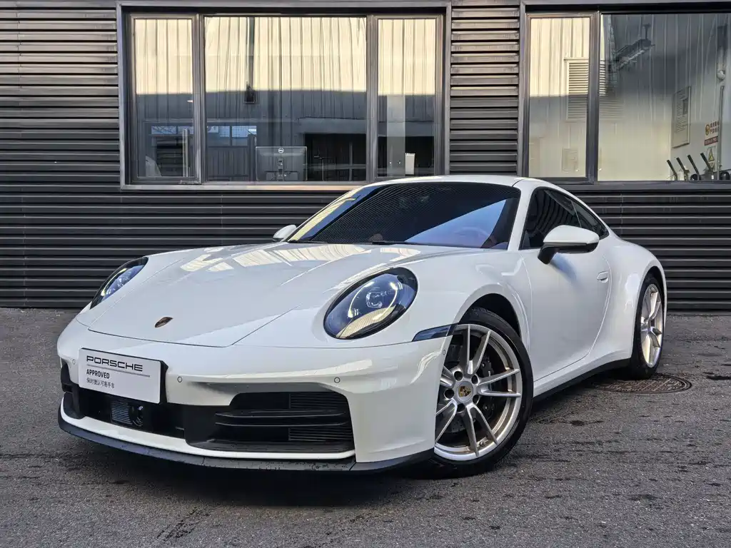Porsche 911 2025