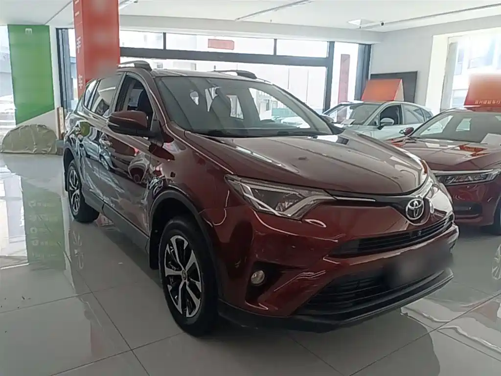 Toyota RAV4 2017 — фото 4