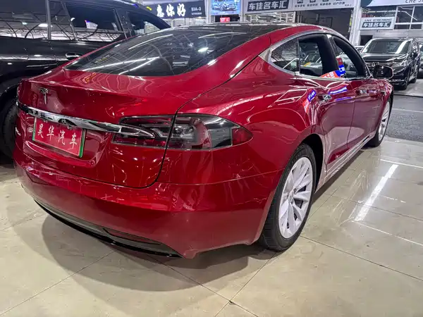 Tesla Model S 2019