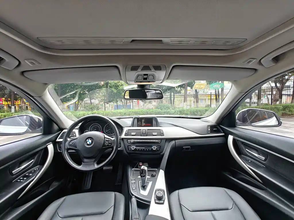 BMW 3 Series 2015 — фото 10