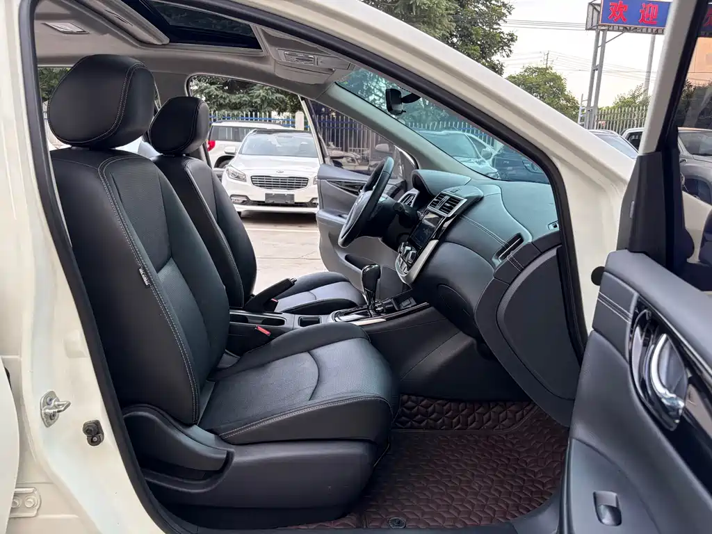 Nissan Tiida 2020