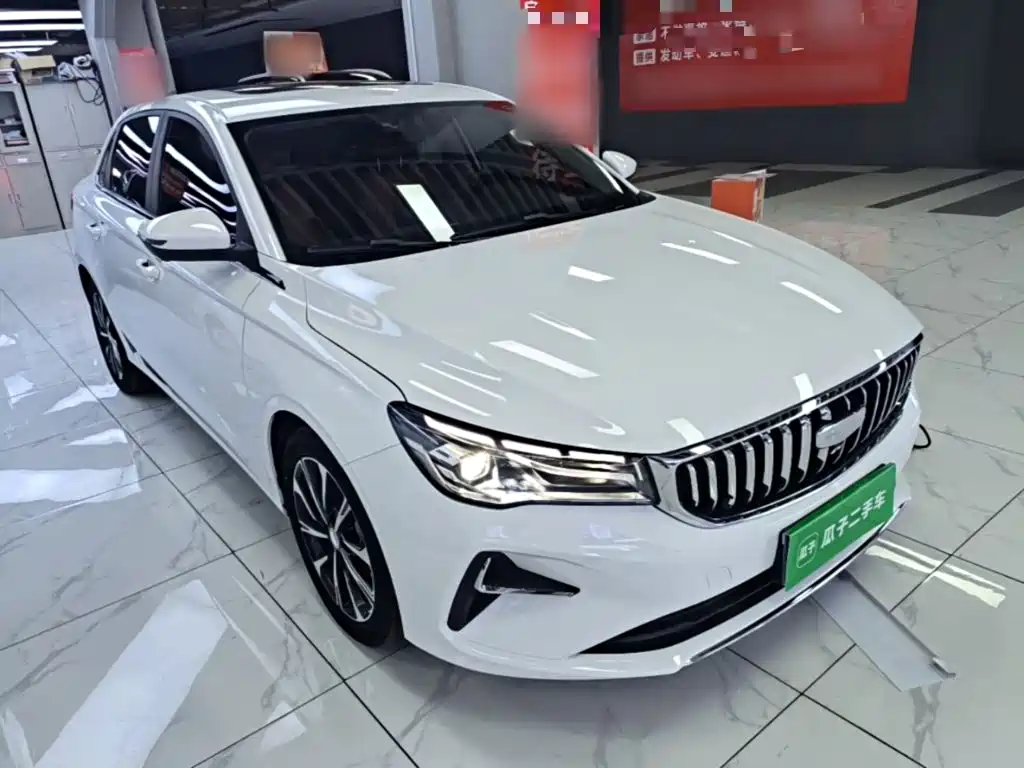 Geely Emgrand 2024