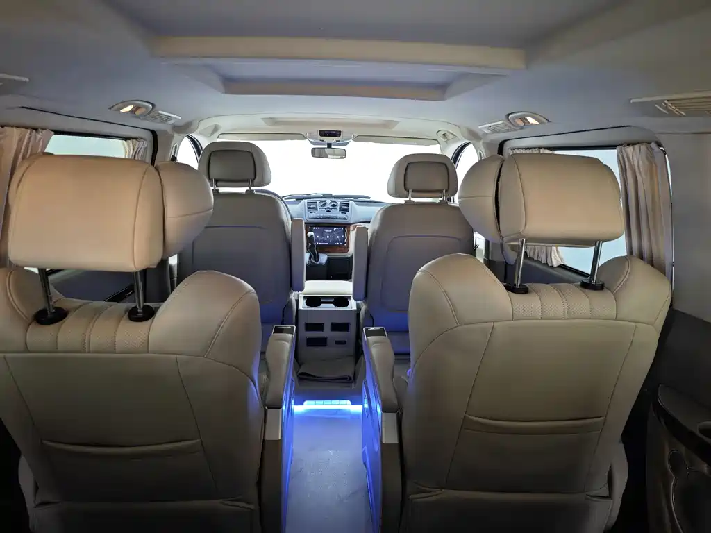 Mercedes-Benz Viano 2015 — фото 20