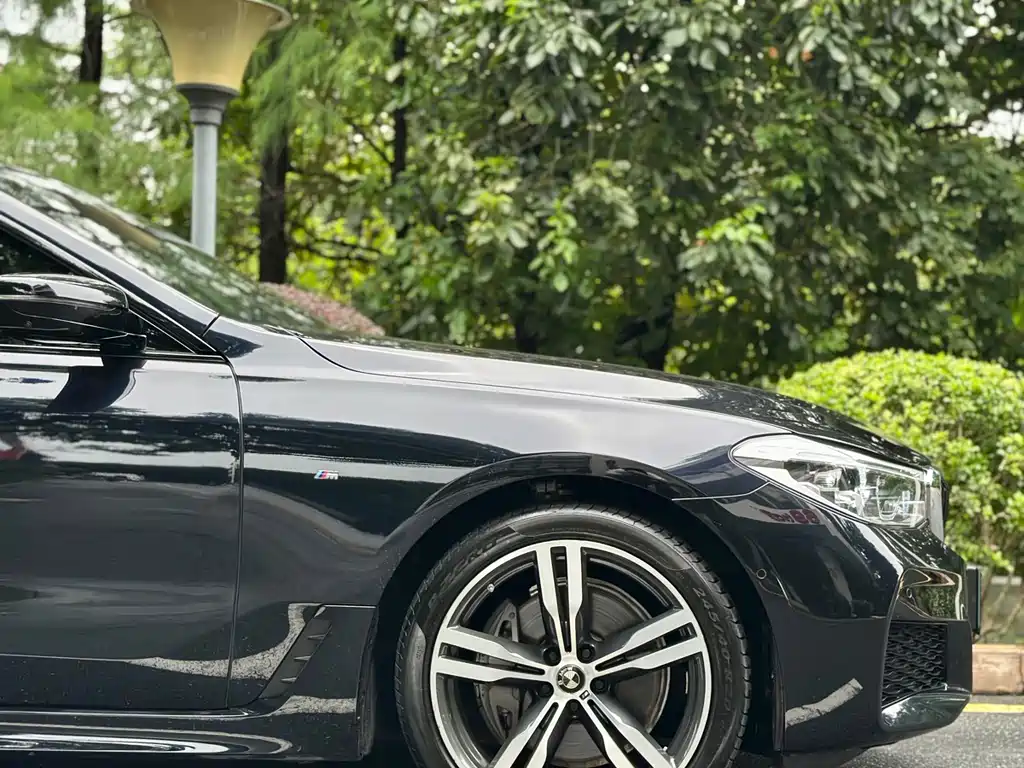 BMW 6 Series GT 2018 — фото 8