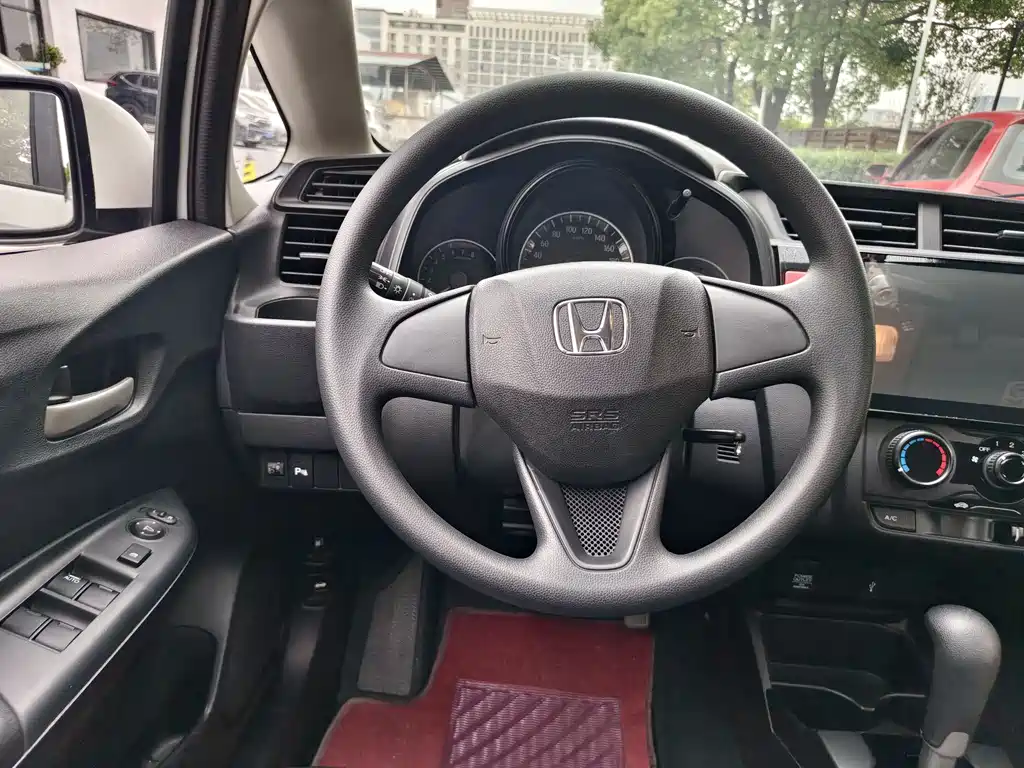 Honda Fit 2017 — фото 10