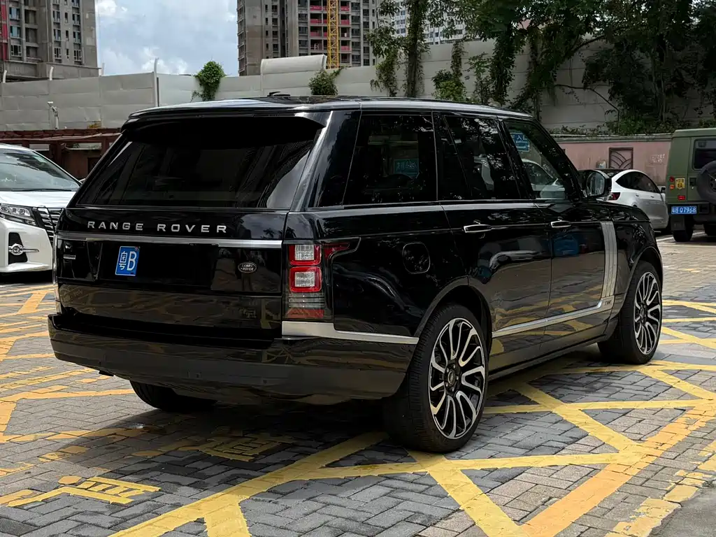 Land Rover Range Rover 2013 — фото 11