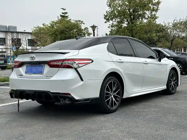 Toyota Camry 2021