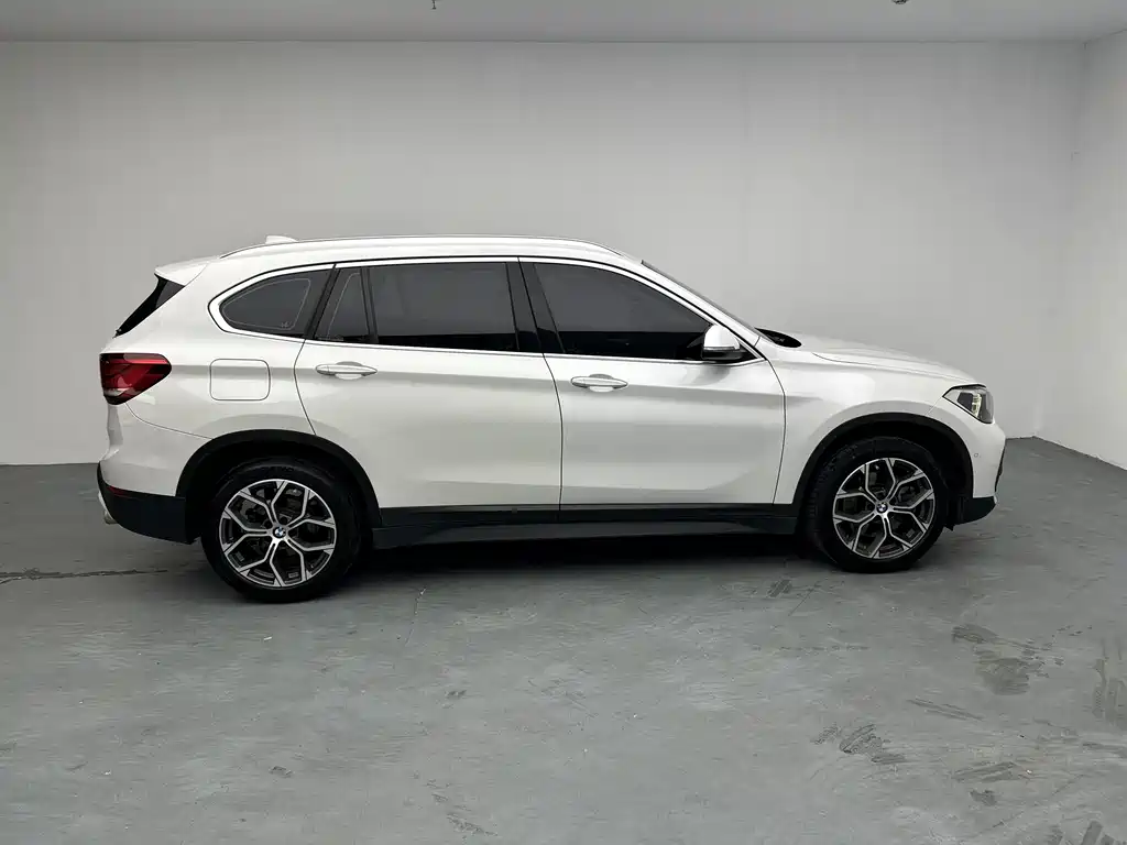 BMW X1 2020 — фото 4
