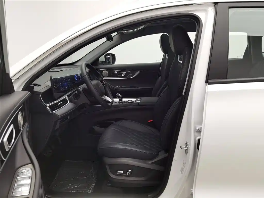 Chery Tiggo 7 PLUS 2024 — фото 10