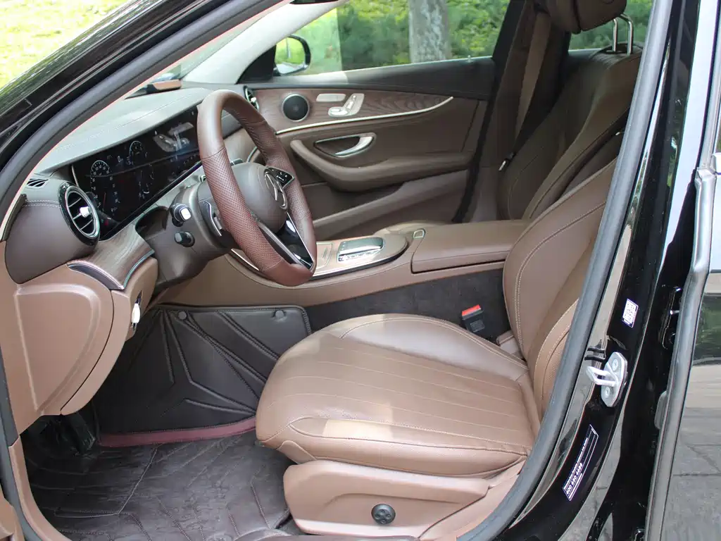 Mercedes-Benz E-Class 2023