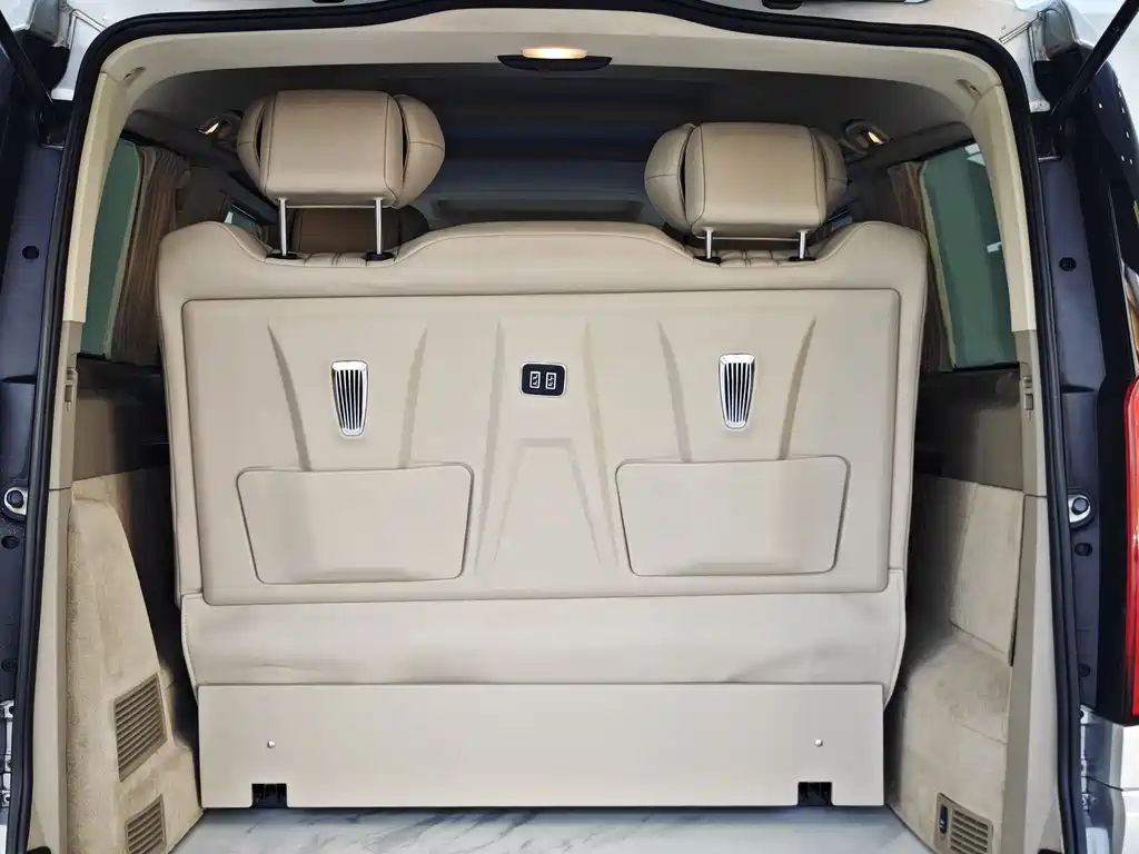 Mercedes-Benz Viano 2015 — фото 19