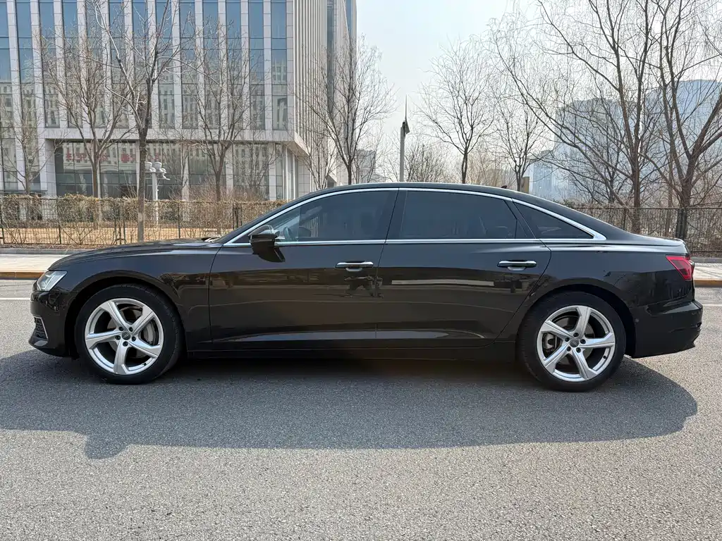 Audi A6L 2020