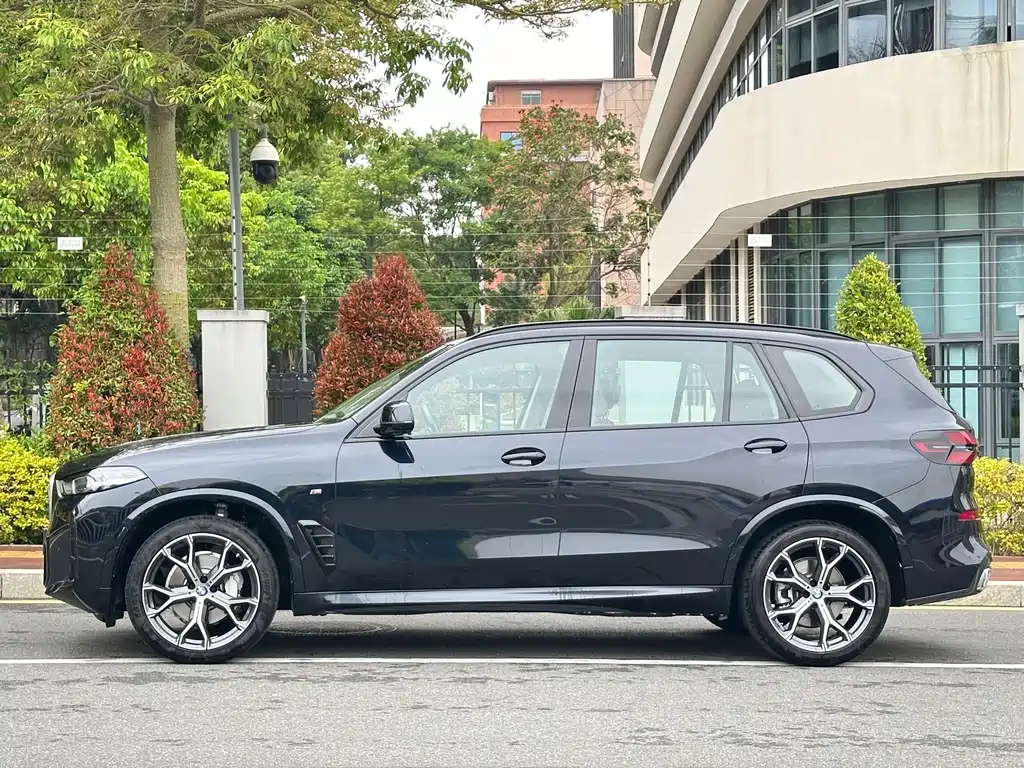 BMW X5 2025 — фото 4