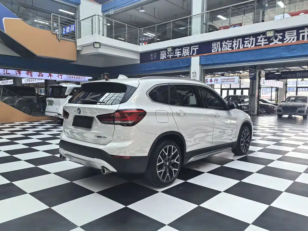 BMW X1 2022 — фото 6