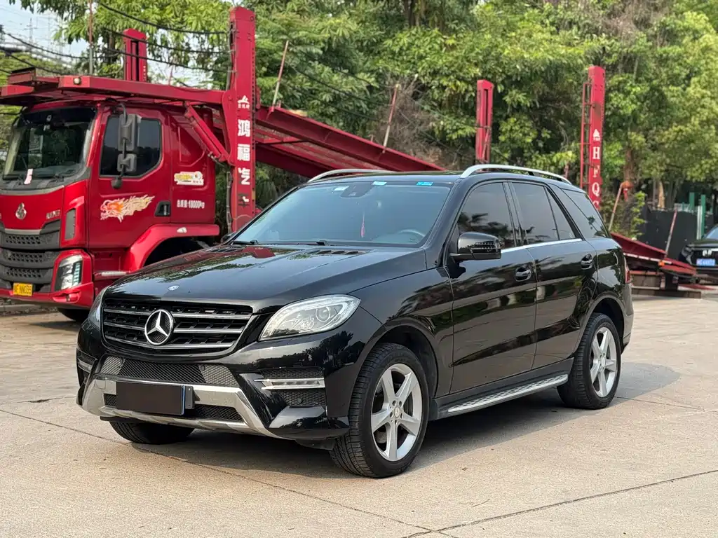 Mercedes-Benz M-Class 2015 — фото 1