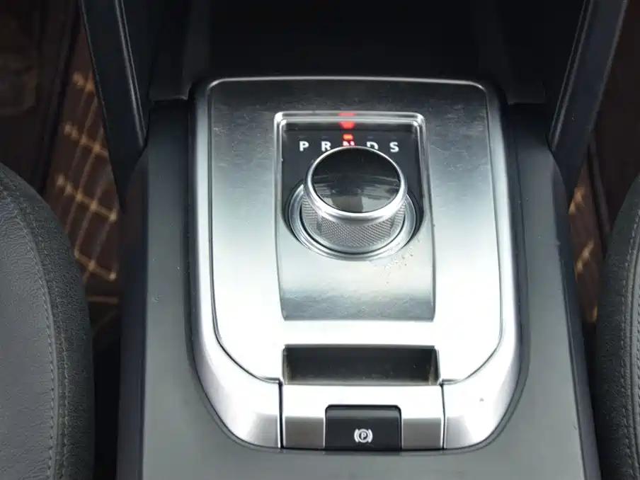 Land Rover Discovery Sport 2016 — фото 9
