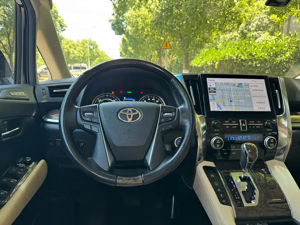 Toyota Vellfire 2021 — фото 14