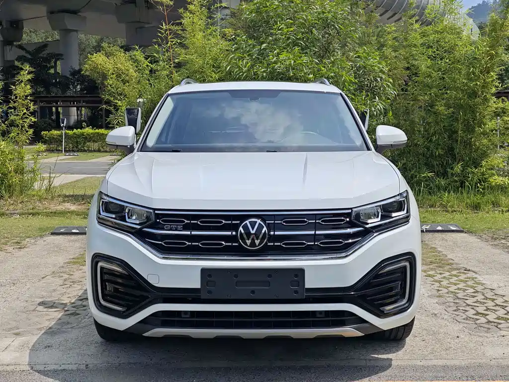 Volkswagen GTE PHEV 2023 — фото 2