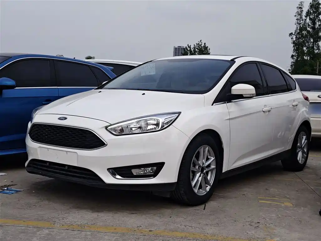 Ford Focus 2019 — фото 1