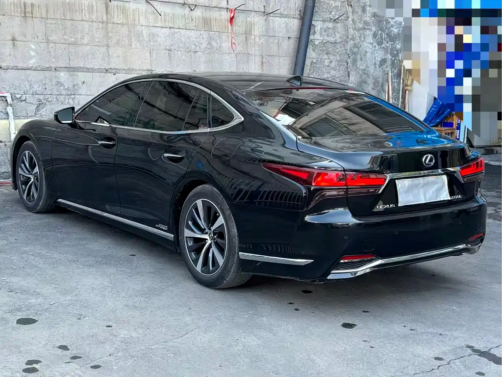 Lexus LS 2023 — фото 10