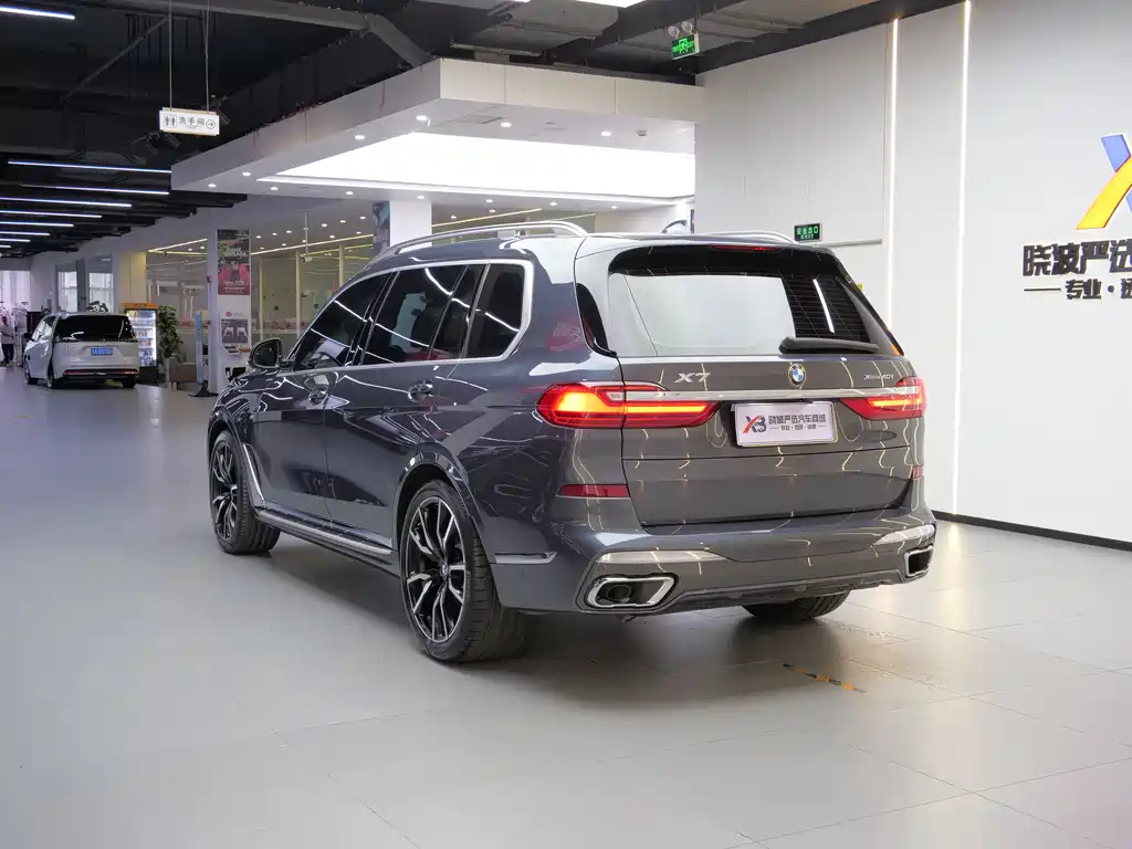 BMW X7 2021 — фото 5