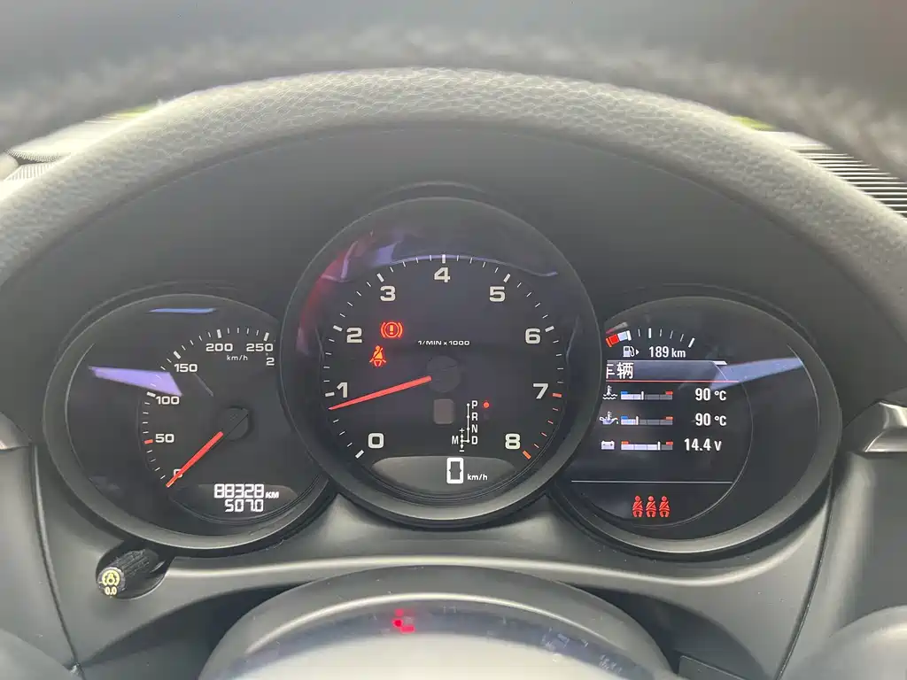 Porsche Macan 2019 — фото 10