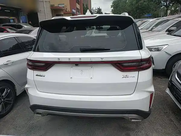 Geely Vision X6 2022