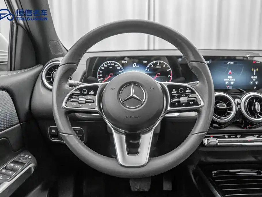 Mercedes-Benz GLB 2023 — фото 17