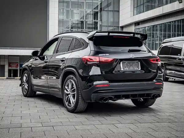 Mercedes-Benz GLA AMG 2023