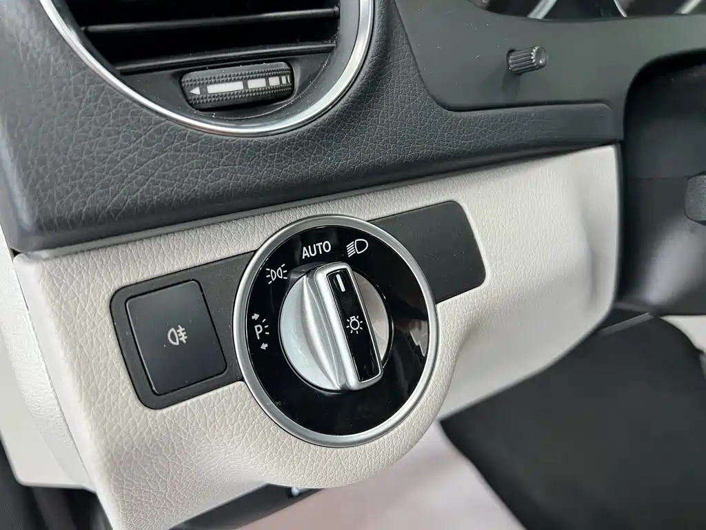 Mercedes-Benz C-Class 2014 — фото 27