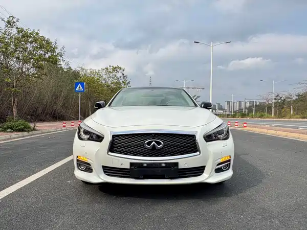 Infiniti Q50L 2016
