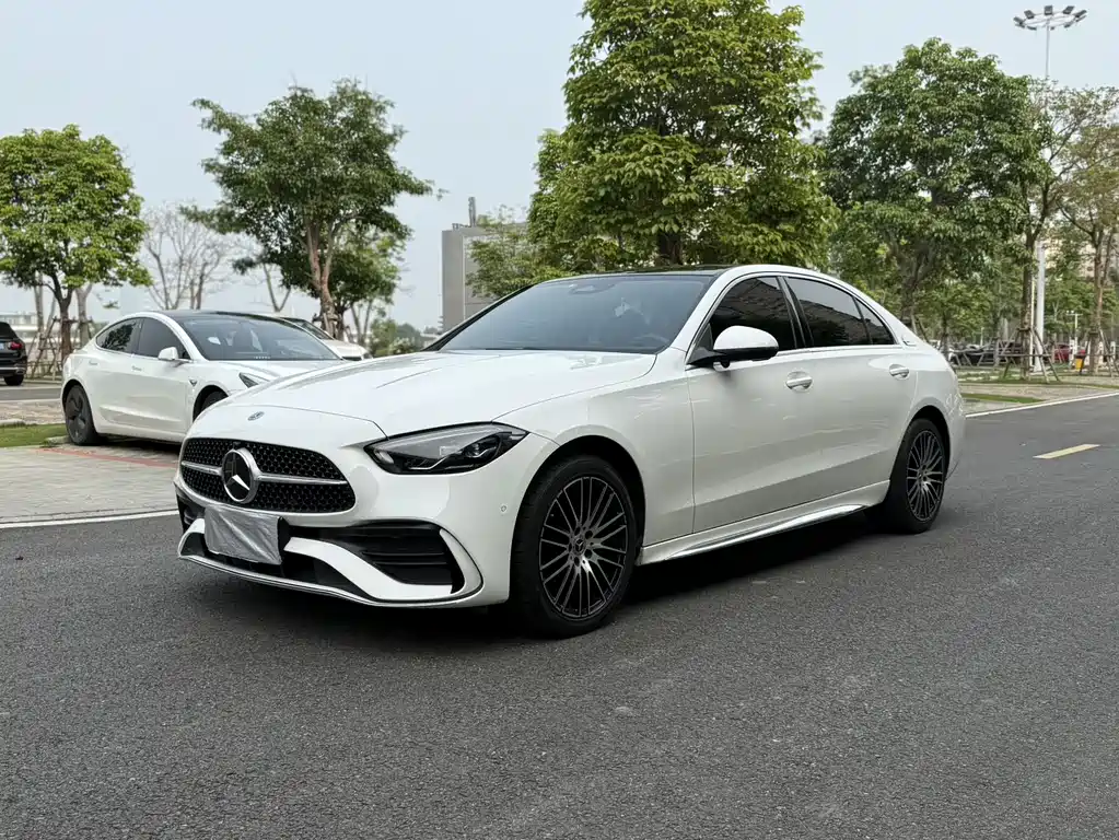 Mercedes-Benz C-Class 2024 — фото 1