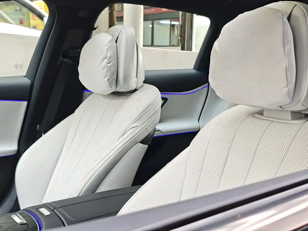 Mercedes-Benz E-Class 2025 — фото 17