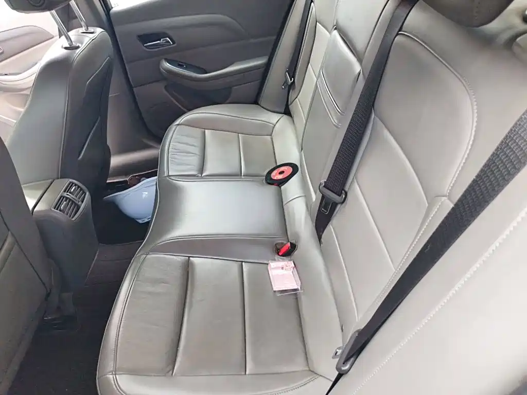Chevrolet Malibu 2015 — фото 15