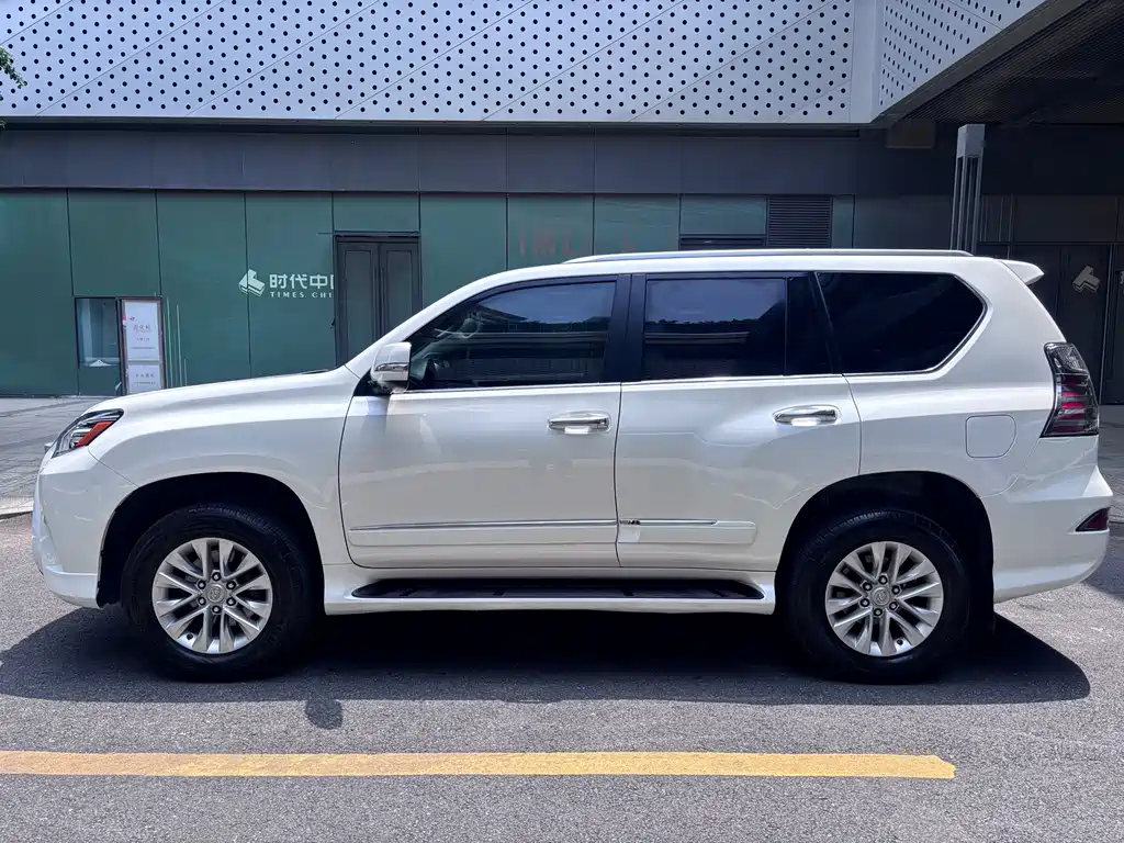 Lexus GX 2013 — фото 16