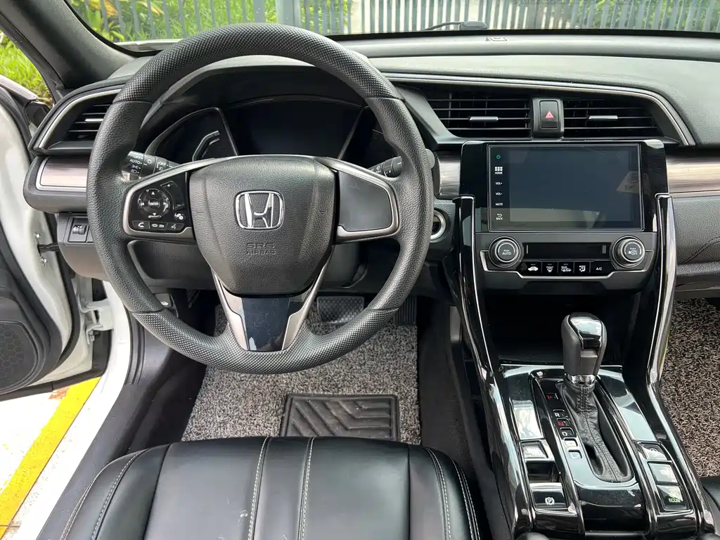 Honda Civic 2021 — фото 12