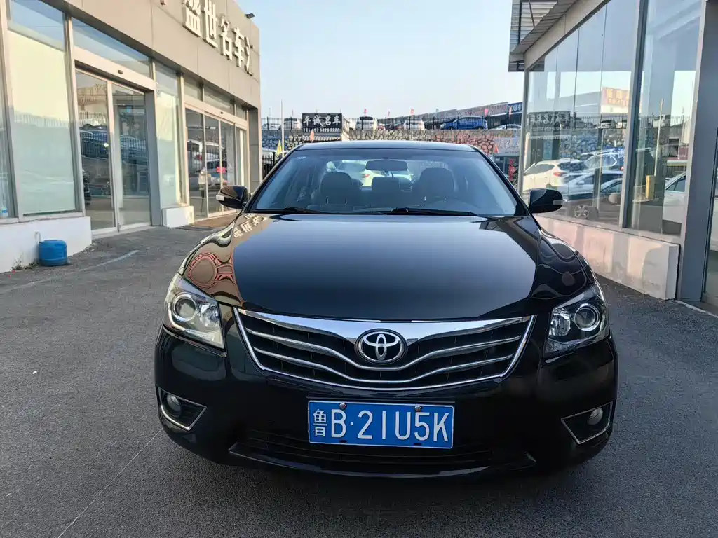 Toyota Camry 2015 — фото 2
