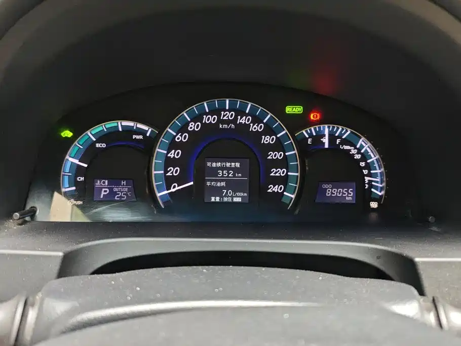 Toyota Camry 2015 — фото 14