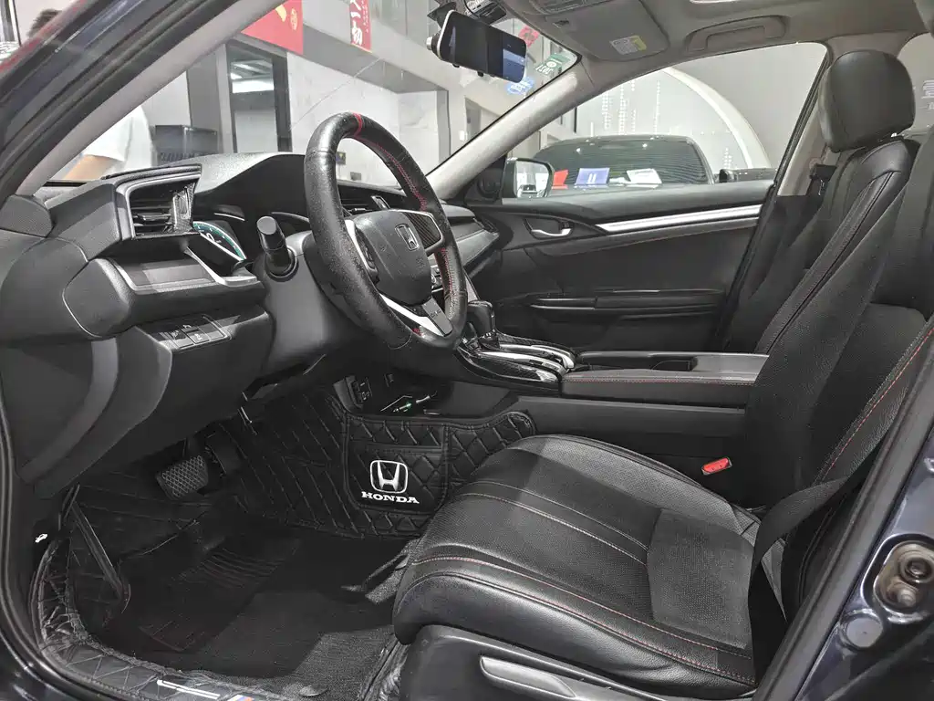 Honda Civic 2017 — фото 10