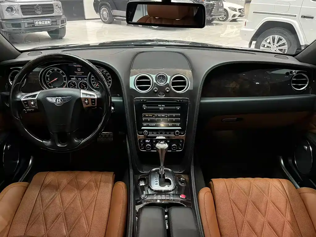 Bentley Flying Spur 2014 — фото 10
